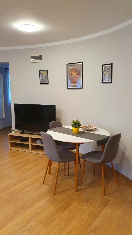 Danubia Apartman Естерґом Екстер'єр фото